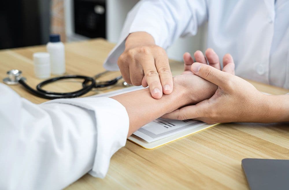 Chirurgische und gefäßchirurgische Praxis Indera J. Tirendra — Website